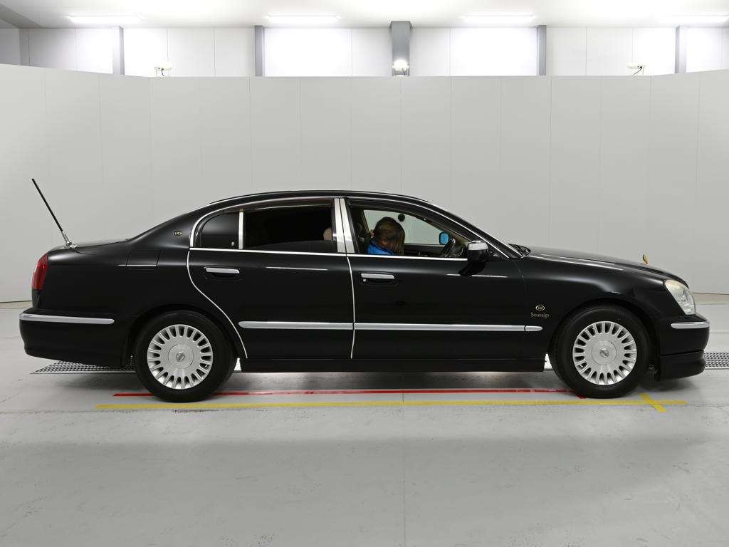 NISSAN PRESIDENT