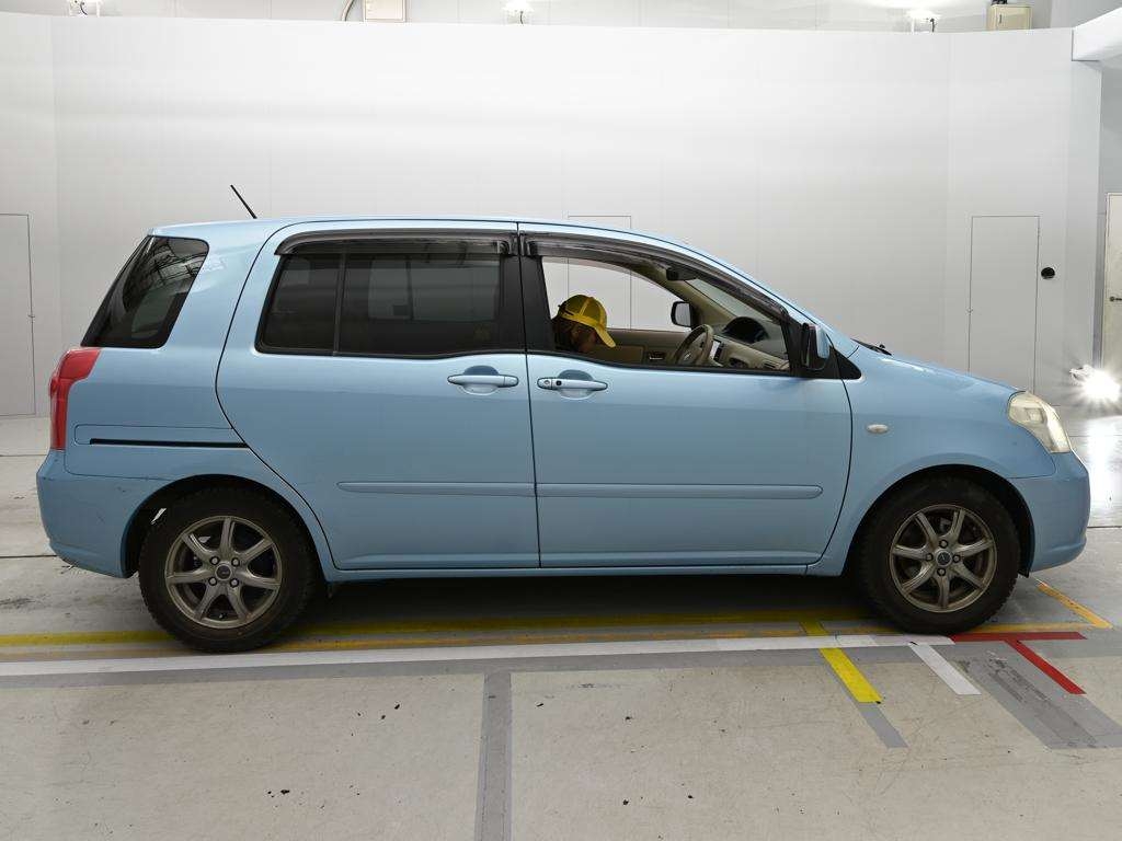 TOYOTA RAUM