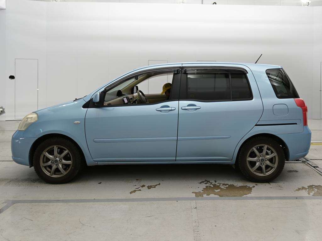 TOYOTA RAUM