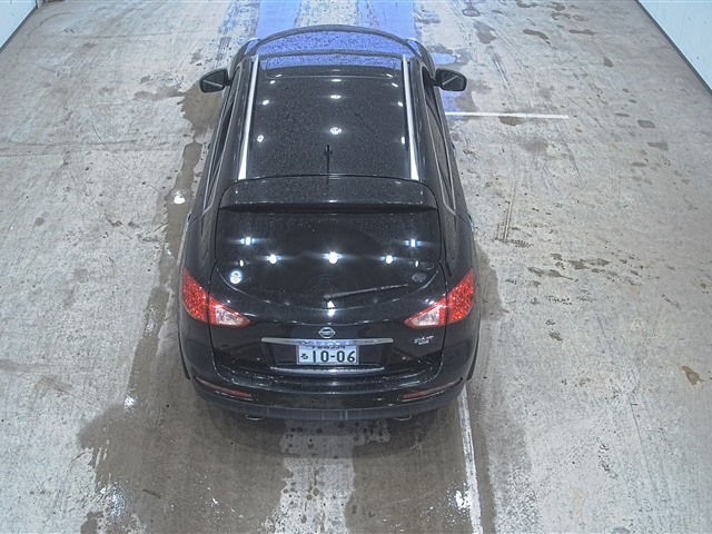 NISSAN SKYLINE CROSSOVER
