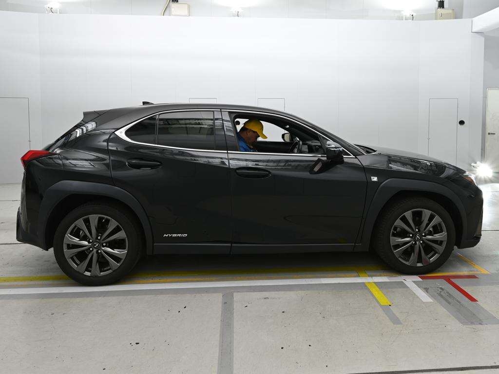 LEXUS UX250H