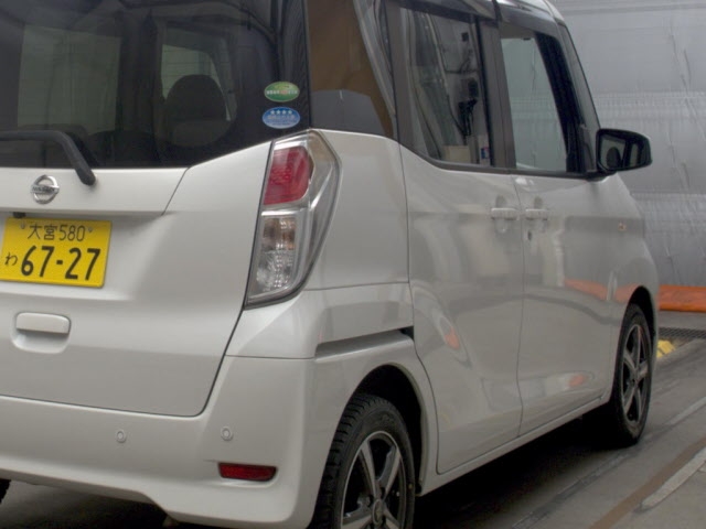 NISSAN DAYZ ROOX