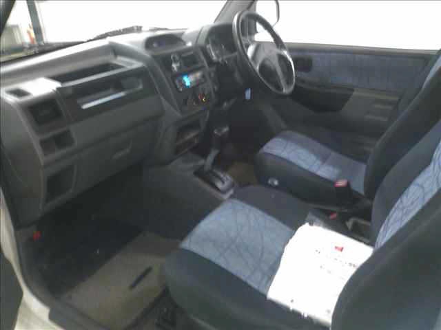 MITSUBISHI PAJERO MINI