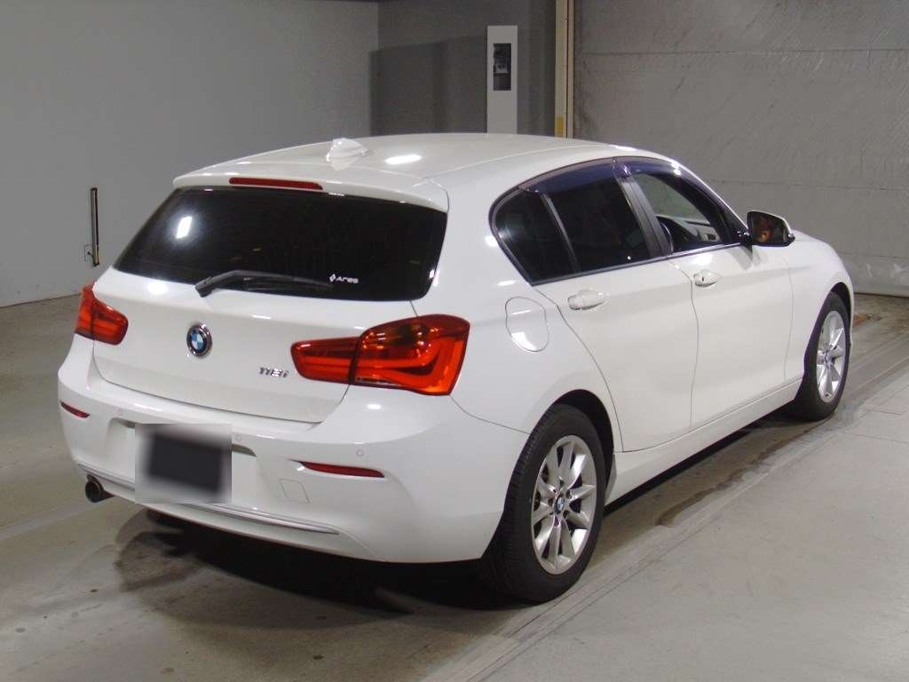 BMW 1-SERIES