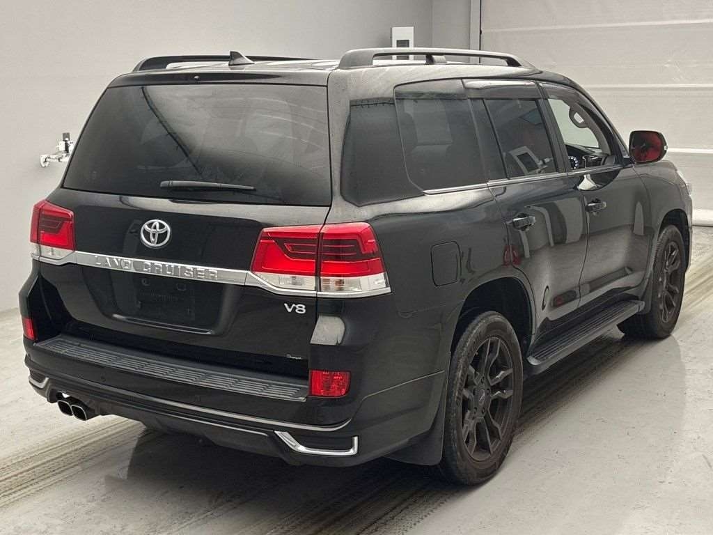 TOYOTA LAND CRUISER