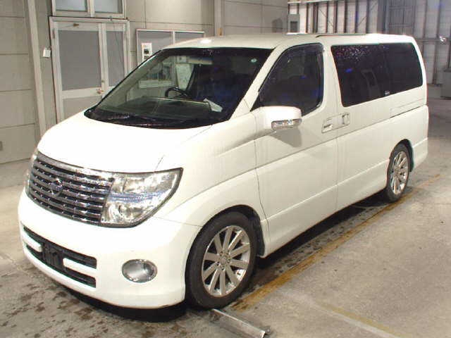 NISSAN ELGRAND