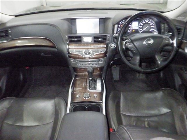 NISSAN FUGA