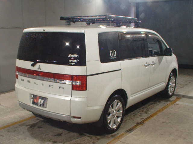 MITSUBISHI DELICA D:5