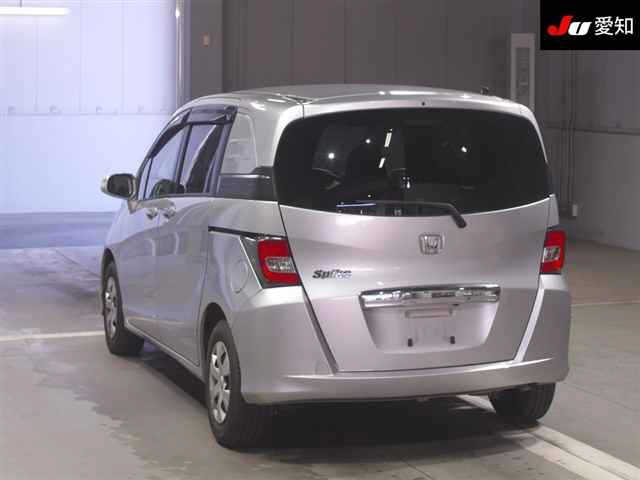 HONDA FREED SPIKE