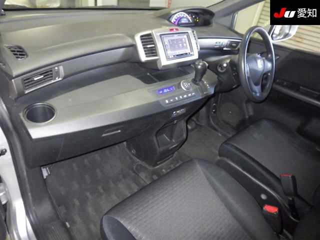 HONDA FREED SPIKE