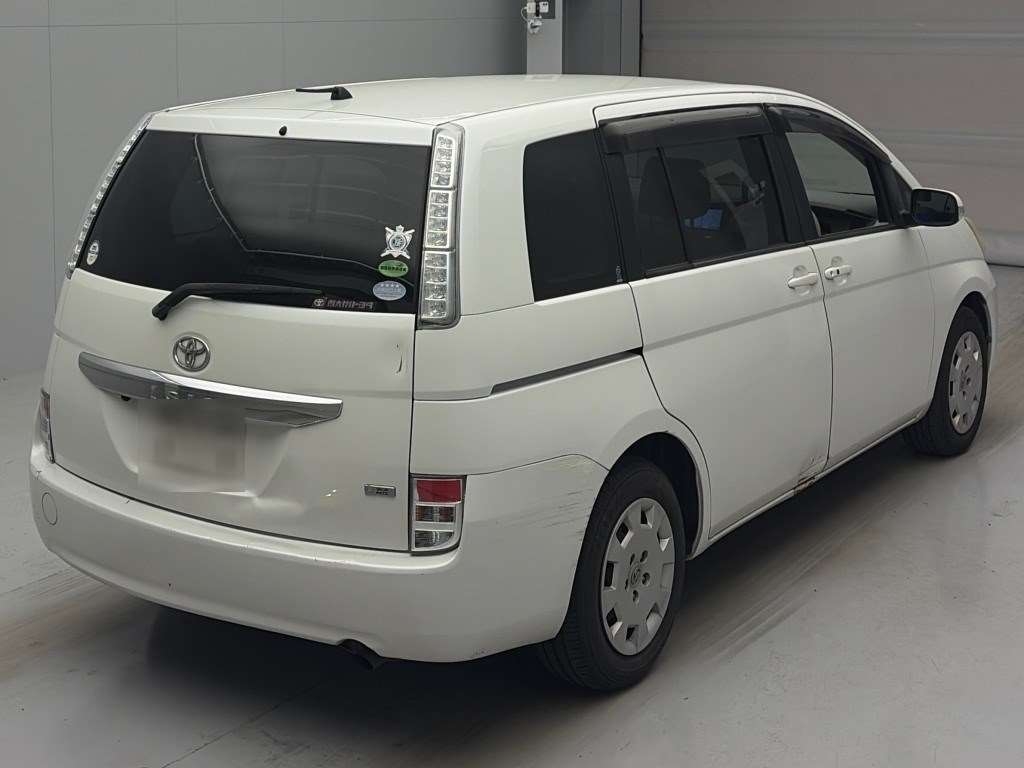TOYOTA ISIS