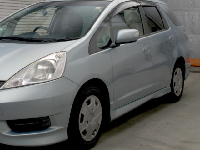 HONDA FIT SHUTTLE