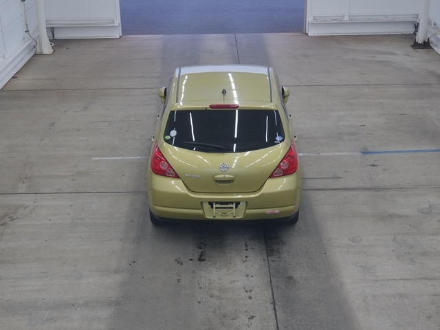 NISSAN TIIDA