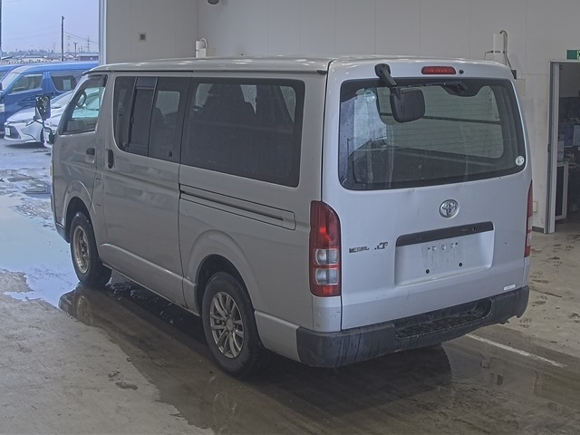TOYOTA REGIUS ACE