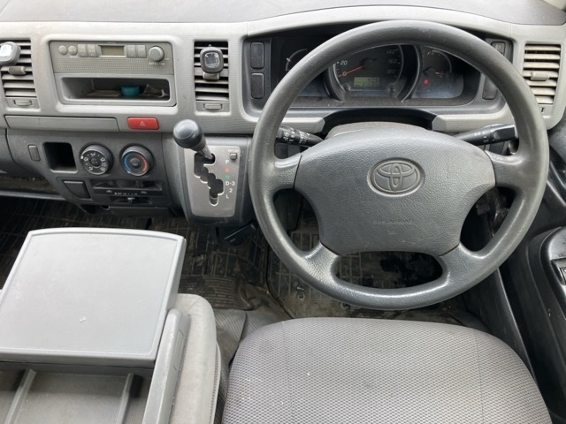 TOYOTA REGIUS ACE