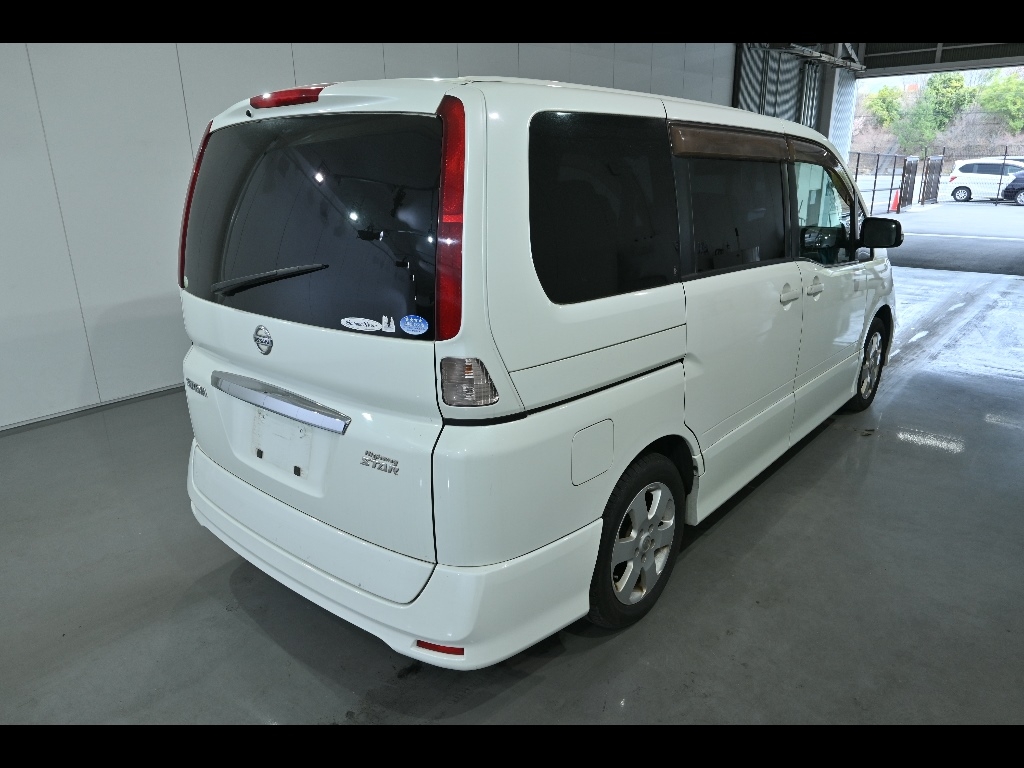 NISSAN SERENA