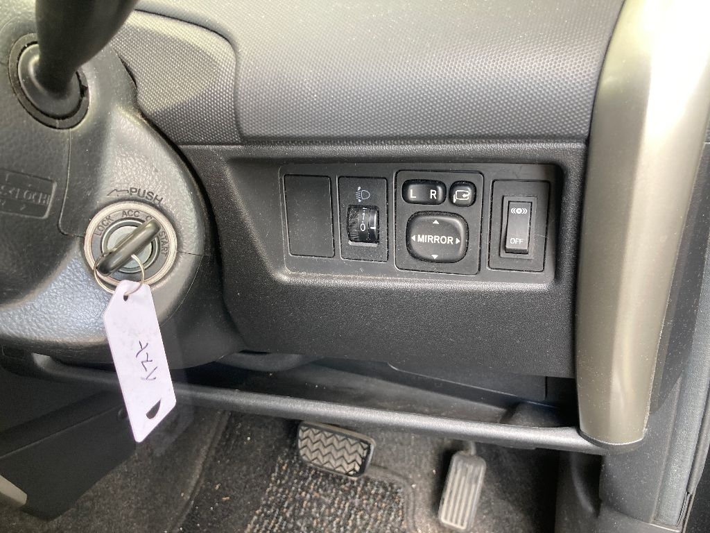 TOYOTA IST