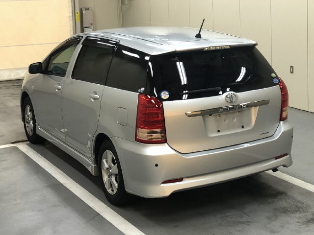 TOYOTA WISH