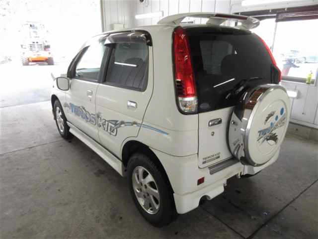DAIHATSU TERIOS KID