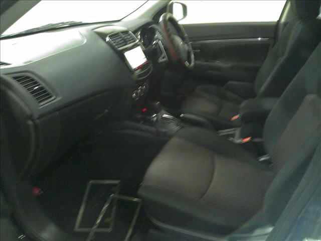 MITSUBISHI RVR
