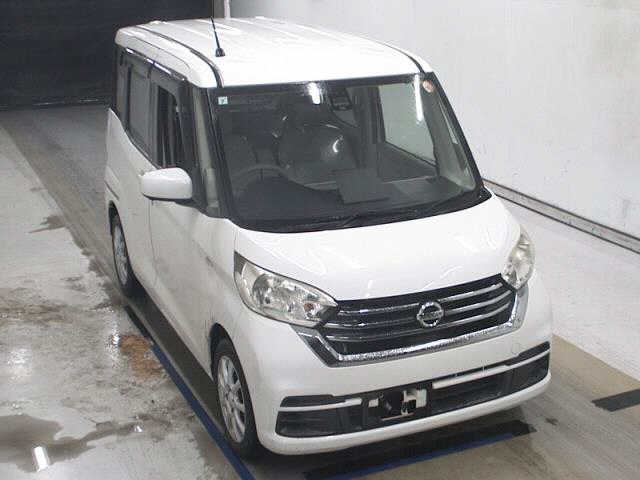 NISSAN DAYZ ROOX