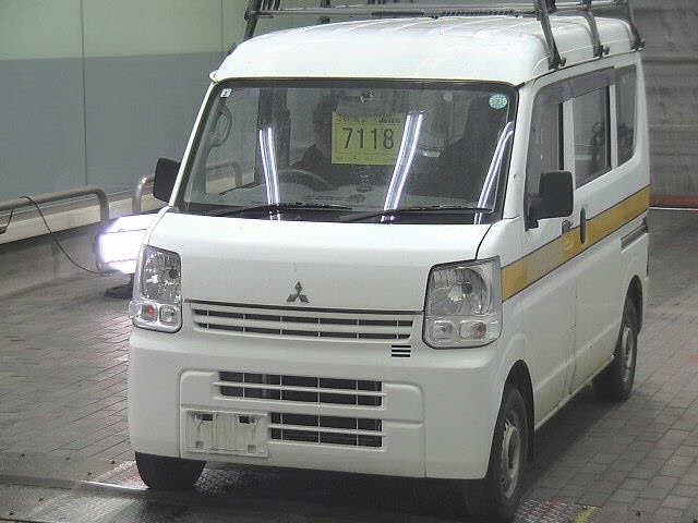 MITSUBISHI MINICAB