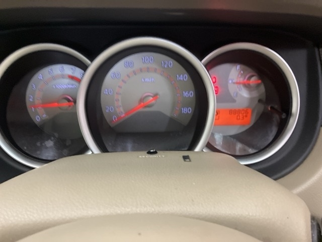 NISSAN TIIDA