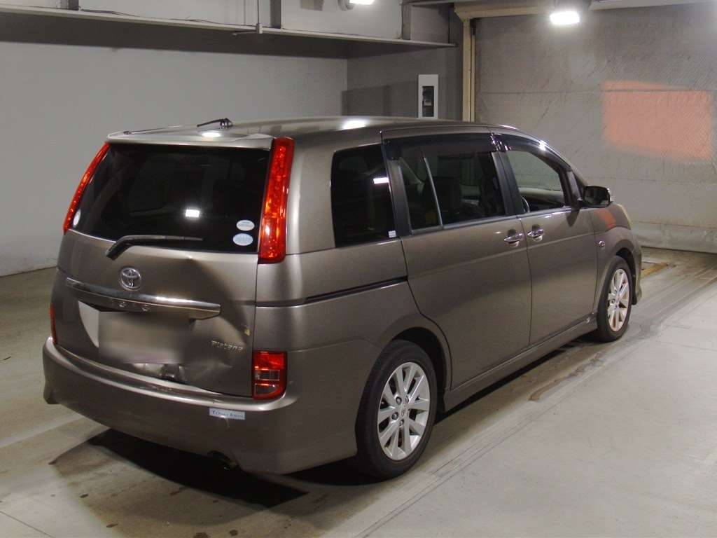 TOYOTA ISIS