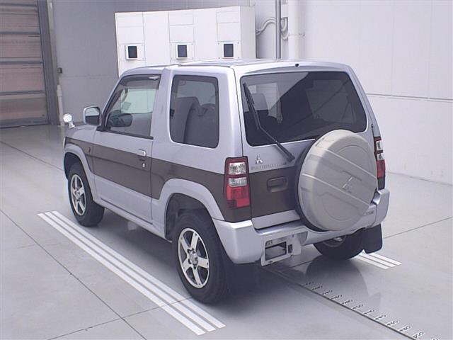 MITSUBISHI PAJERO MINI