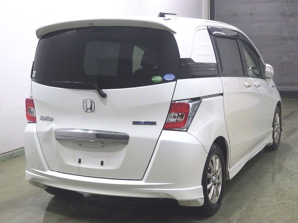 HONDA FREED SPIKE