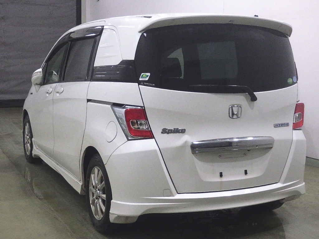 HONDA FREED SPIKE