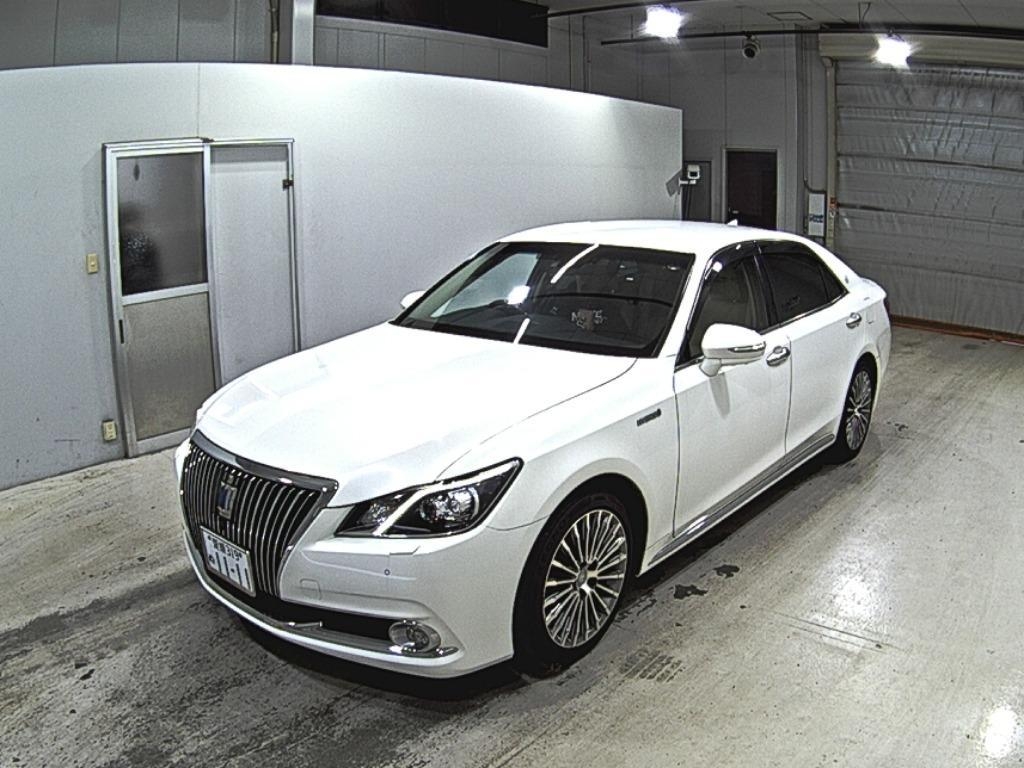 TOYOTA CROWN MAJESTA