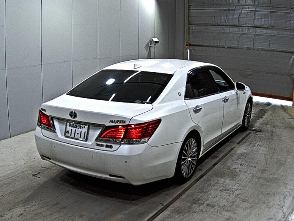 TOYOTA CROWN MAJESTA