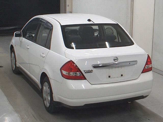 NISSAN TIIDA LATIO