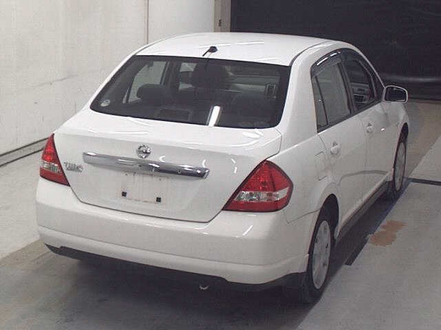 NISSAN TIIDA LATIO