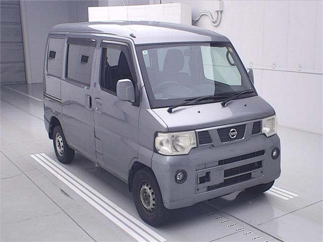 NISSAN NV100 CLIPPER