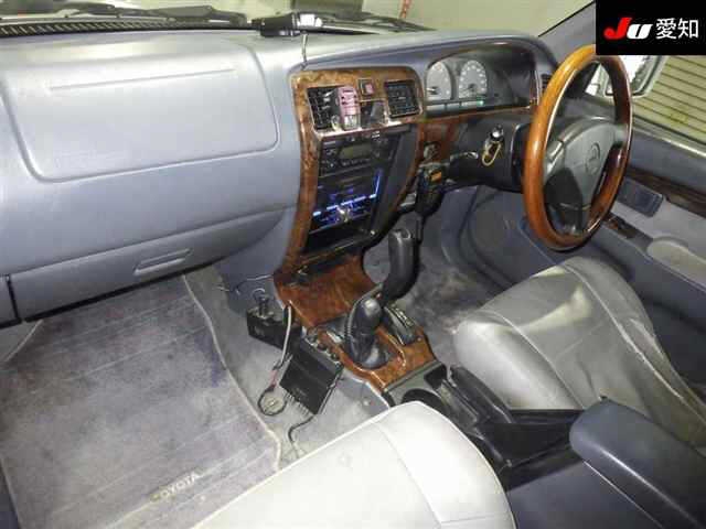 TOYOTA HILUX SURF