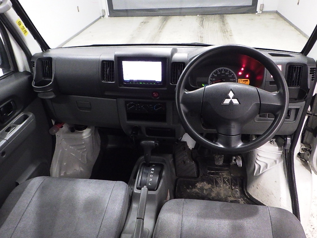 MITSUBISHI MINICAB
