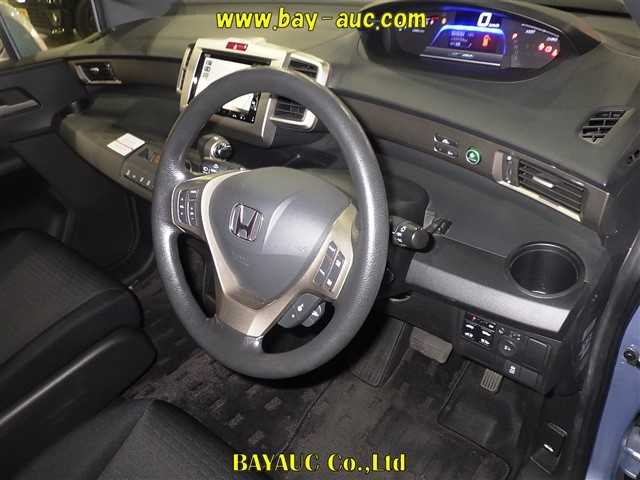 HONDA FREED SPIKE