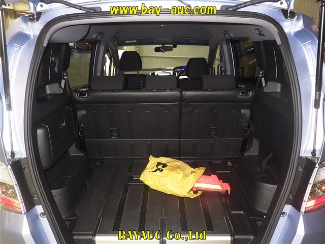 HONDA FREED SPIKE