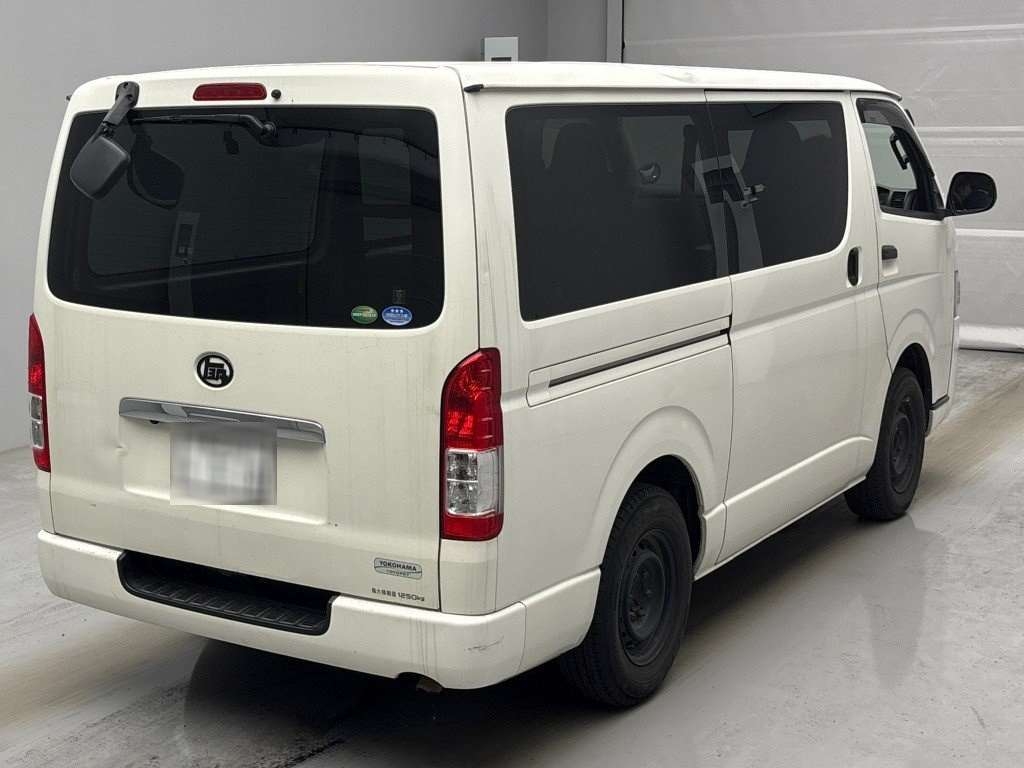 TOYOTA REGIUS ACE