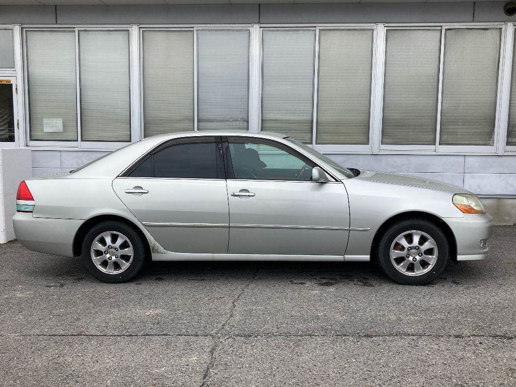TOYOTA MARK II