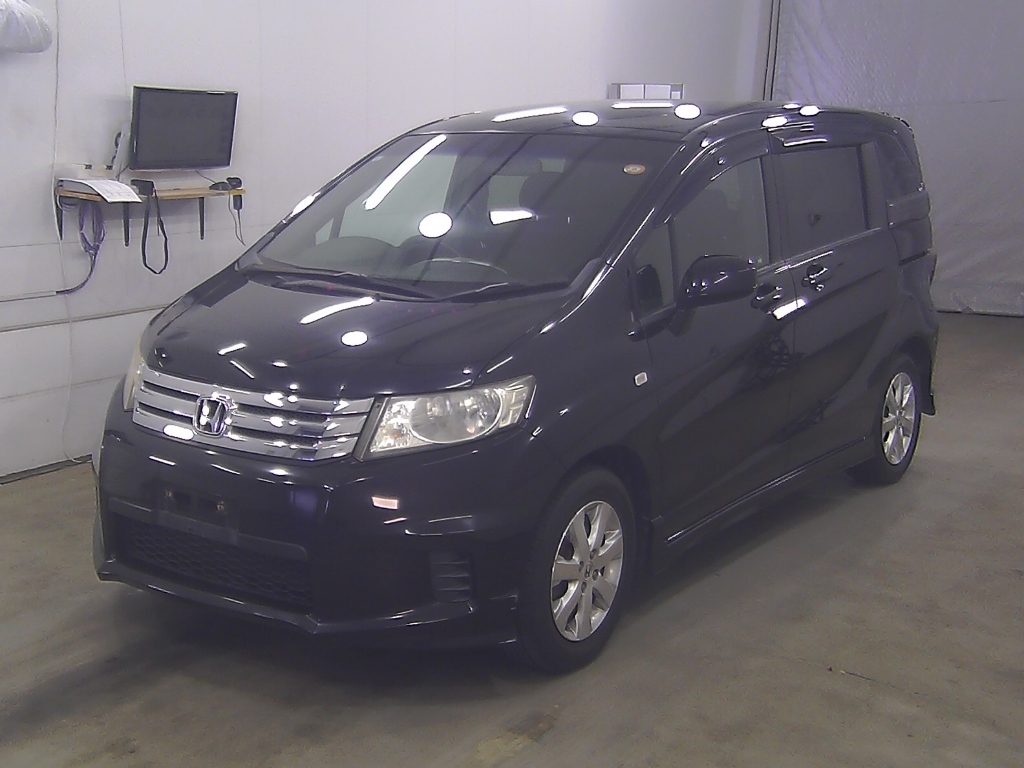 HONDA FREED SPIKE