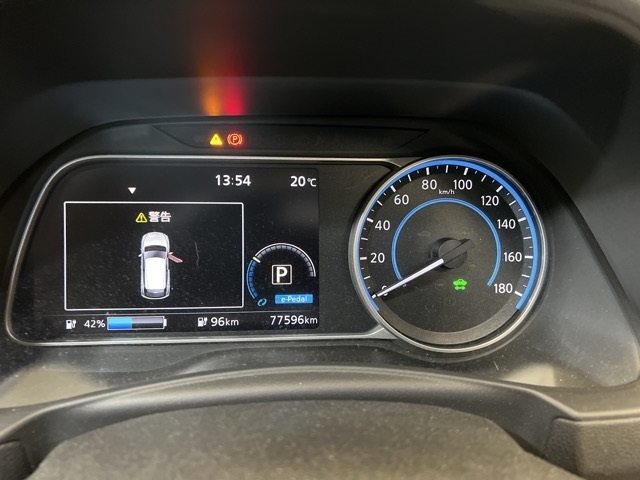 NISSAN LEAF