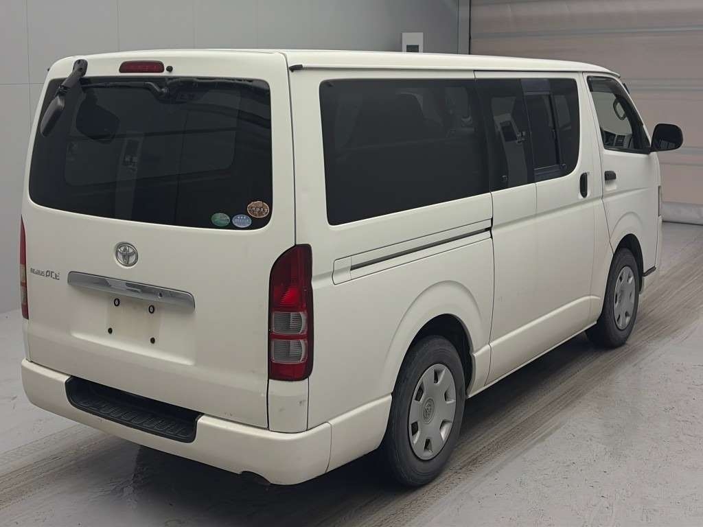 TOYOTA REGIUS ACE