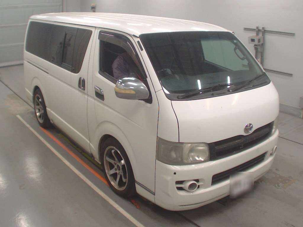 TOYOTA REGIUS ACE