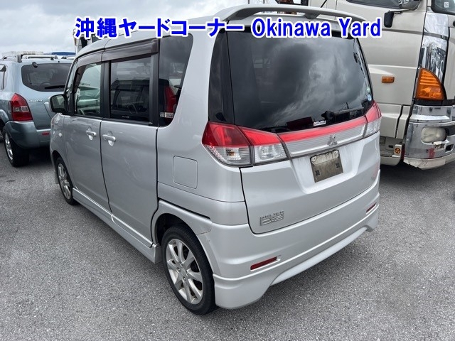 MITSUBISHI DELICA D:2