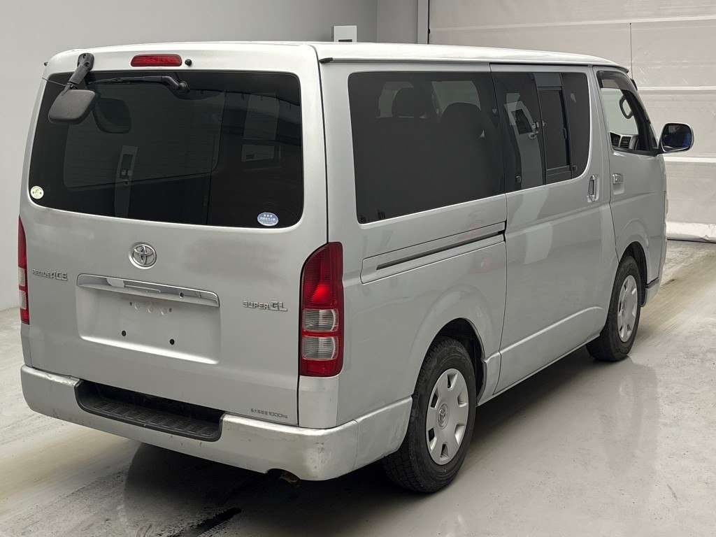 TOYOTA REGIUS ACE
