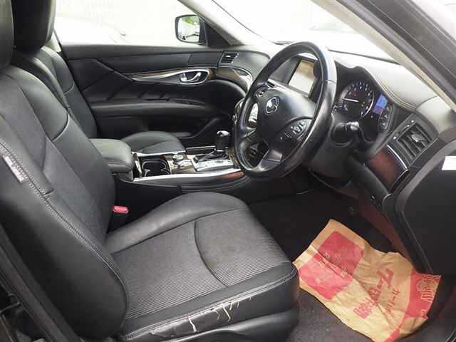 NISSAN FUGA