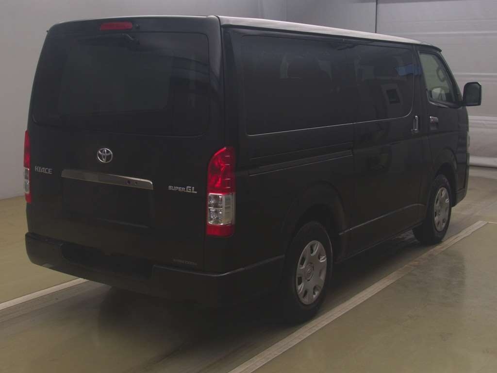 TOYOTA REGIUS ACE